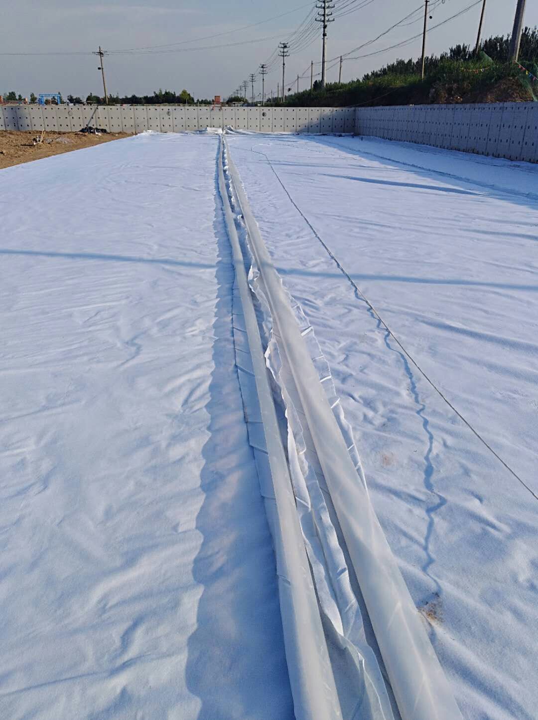 兩布一膜復合土工膜