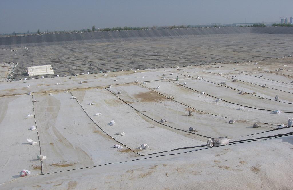 采用HDPE土工膜為核心填埋場(chǎng)都怎樣了?